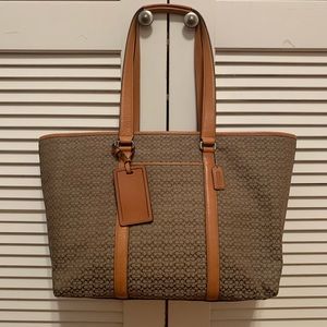 Coach large tote purse for travel